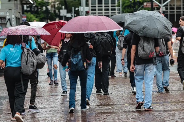 Imagem de Inmet emite alerta de chuvas intensas para cidades do sul da Bahia
