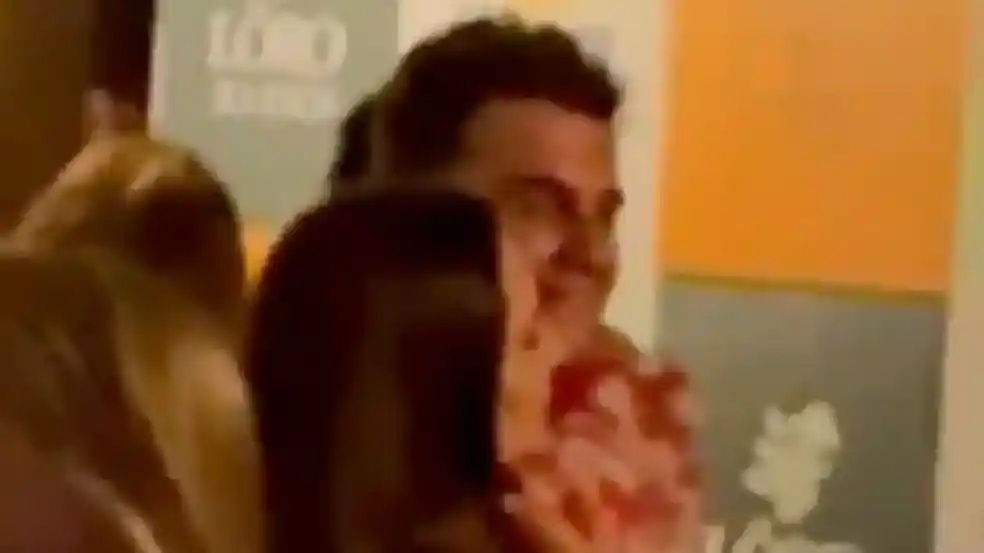 Imagem de Presidente do Vitória é flagrado em bar após título do Bahia