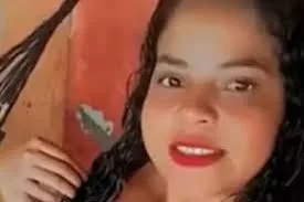 Imagem de Grávida morre em acidente após voltar de São João em moto com três pessoas na BA-311