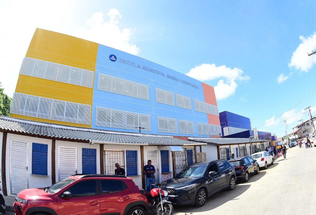 Imagem de Professores de Salvador encerram greve após acordo com a Prefeitura