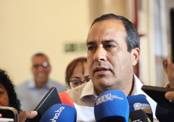 Imagem de Bruno minimiza saída de aliados para base de Jerônimo e afirma que eleitor decide eleição
