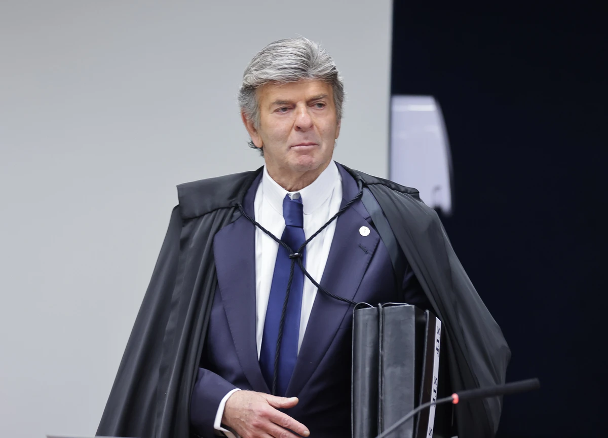 Imagem de Fux descarta crime de organização criminosa contra Bolsonaro no STF