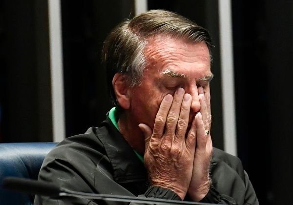 Imagem de Bolsonaro pode ser preso até dezembro após condenação do STF