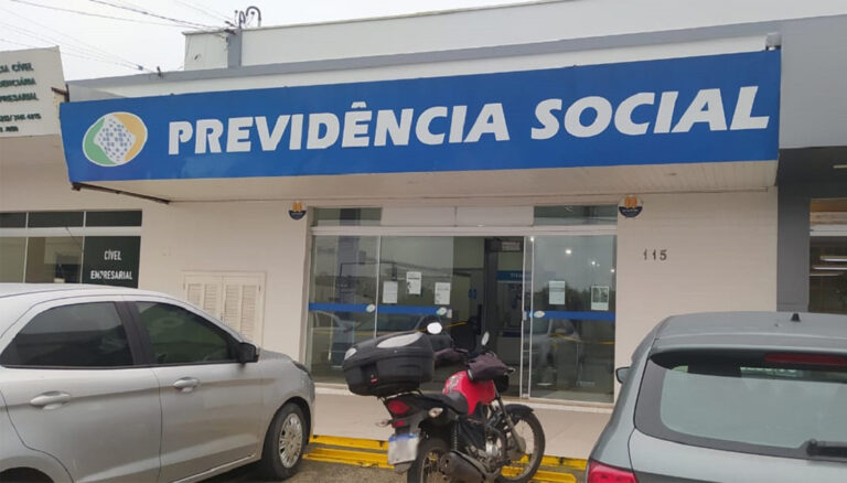 Imagem de Dupla é presa por tentativa de fraude em agência do INSS em Santo Antônio de Jesus