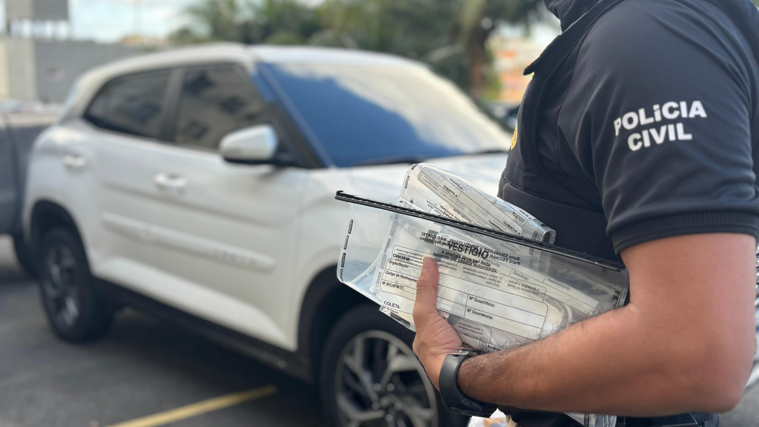 Imagem de Mulher é presa por vender atestados falsos de até R$ 50 na Bahia