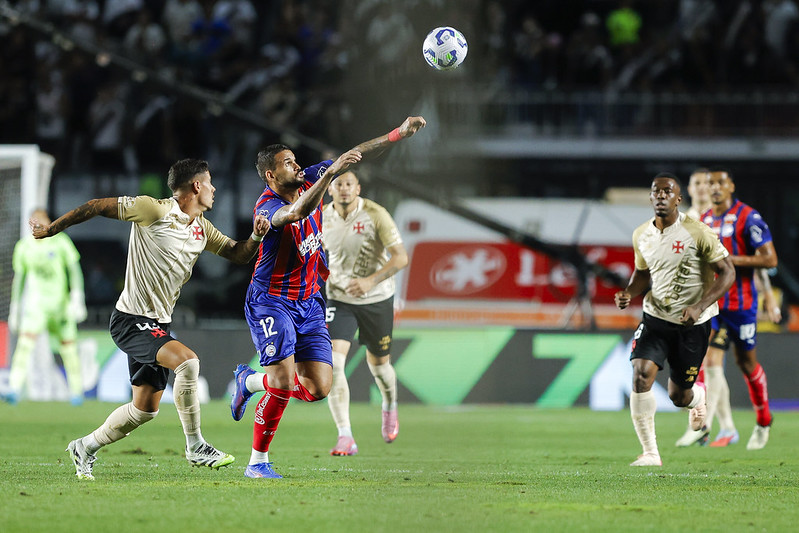 Imagem de Em jogo atrasado, Bahia é derrotado de virada pelo Vasco