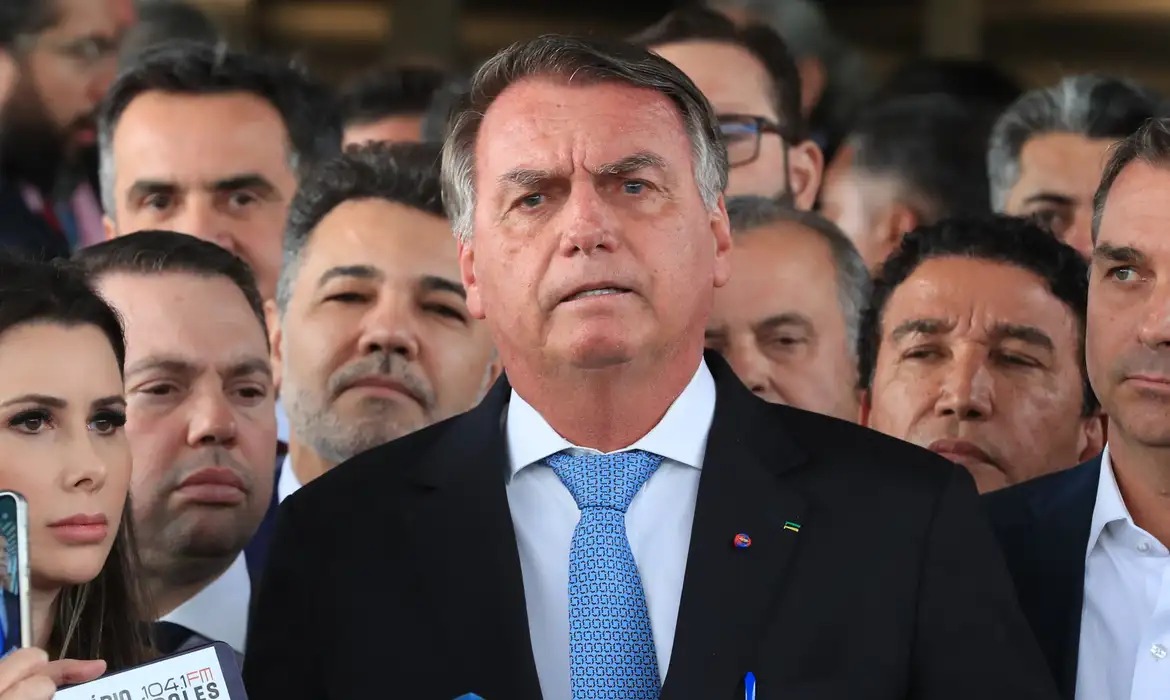 Imagem de Bolsonaro e aliados condenados ficam inelegíveis por oito anos