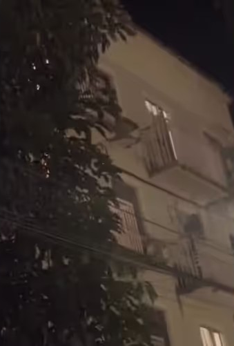 Imagem de Mulher é assassinada a golpes de marreta em Lauro de Freitas; companheiro é preso ao tentar fugir pela janela