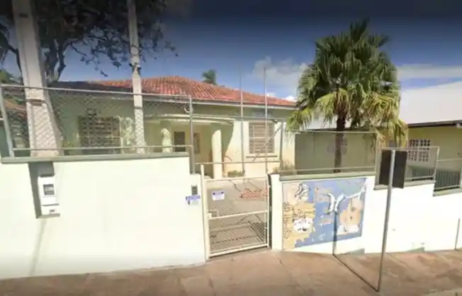 Imagem de Adolescente é esfaqueado por colega de 12 anos dentro de escola