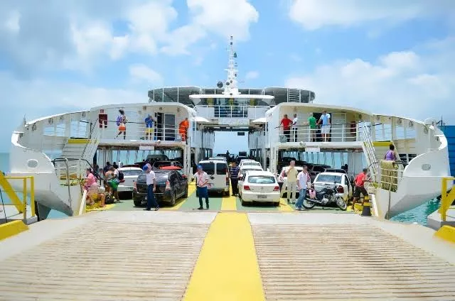 Imagem de Movimento é intenso no ferry-boat no Terminal São Joaquim