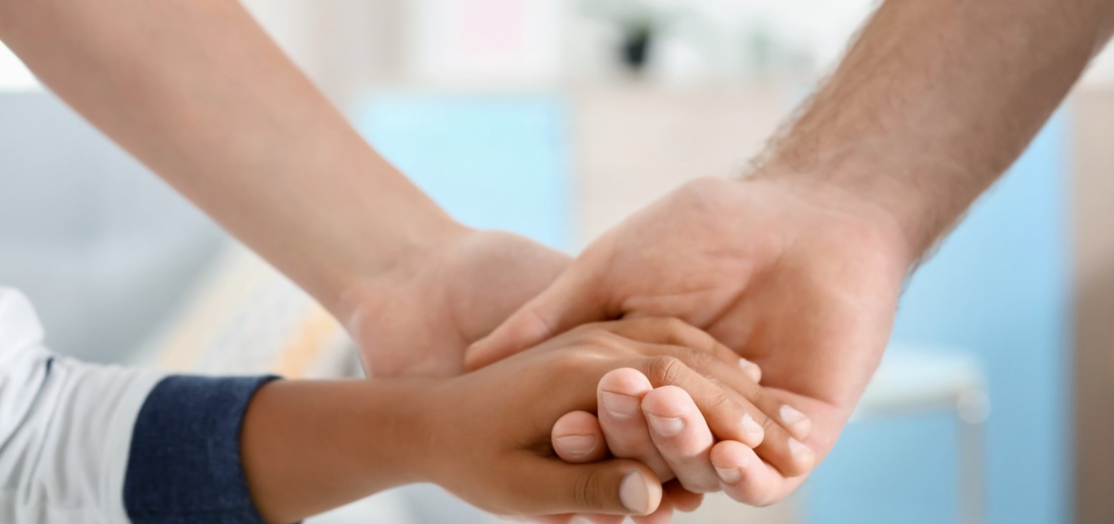 Imagem de Adoções por casais homoafetivos crescem 242% em cinco anos no Brasil, aponta CNJ