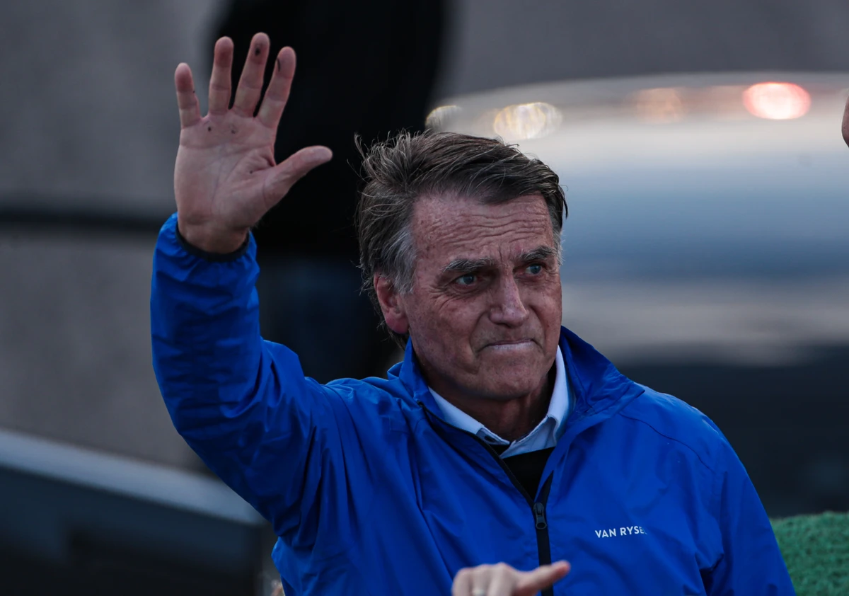 Imagem de Bolsonaro só poderá voltar às urnas quando tiver 107 anos