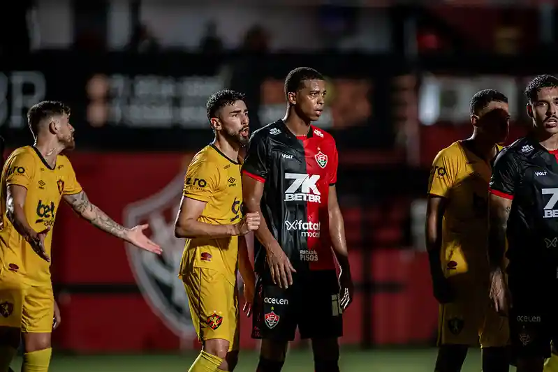 Imagem de Vitória defende invencibilidade de seis anos contra o Sport
