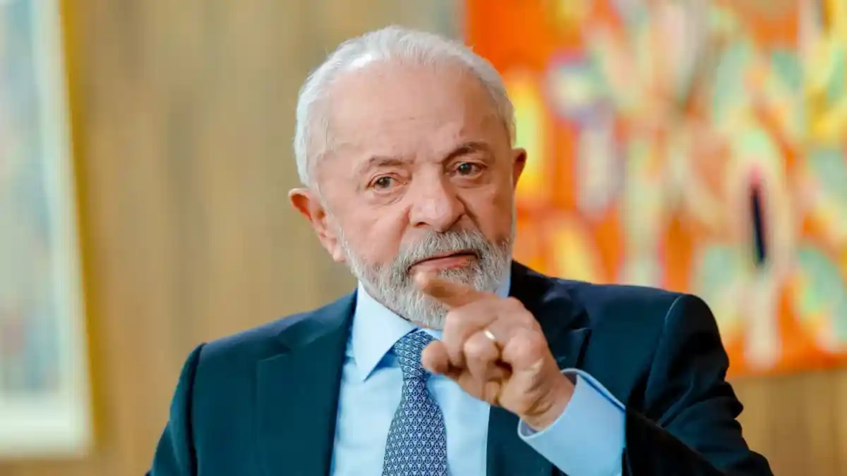 Imagem de Lula estuda três medidas para reagir à taxação de 50% imposta por Trump a produtos brasileiros