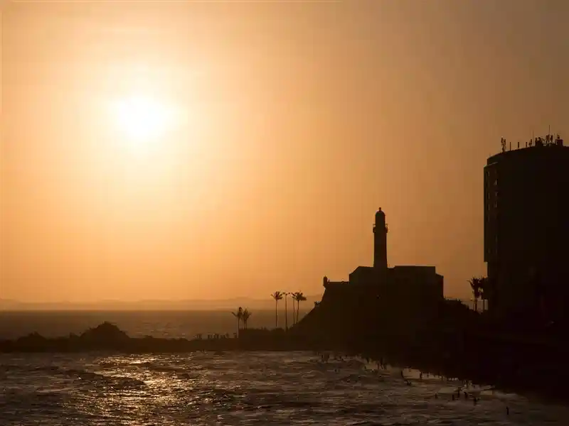 Imagem de Climatempo: verão na Bahia deve ter calor de 38°C e sensação térmica acima dos 40°C