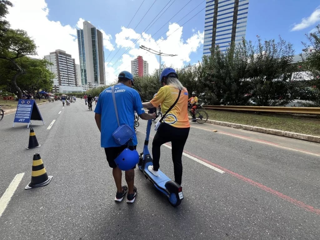 Imagem de Patinetes só para maiores! Prefeitura estabelece novas regras de uso