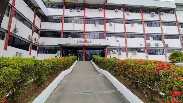 Imagem de Ex-servidora da Hemoba é presa por desviar mais de R$ 500 mil de recursos públicos