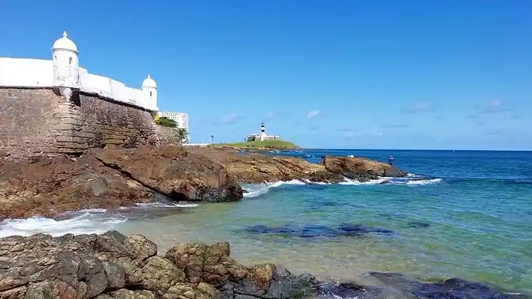 Imagem de Homem é encontrado morto no Porto da Barra em Salvador