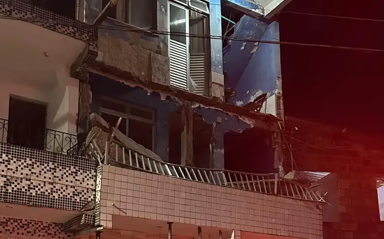 Imagem de Desabamento de marquise deixa 3 mortos e 8 feridos na Mata Escura