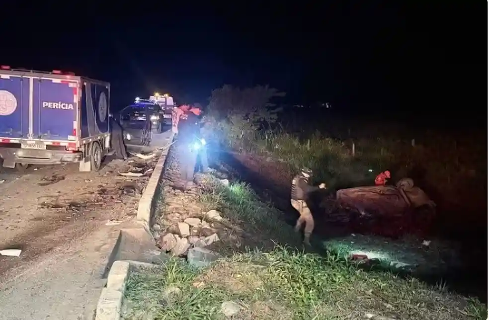 Imagem de Acidente na BR-101 deixa quatro mortos, incluindo bebê de 1 ano