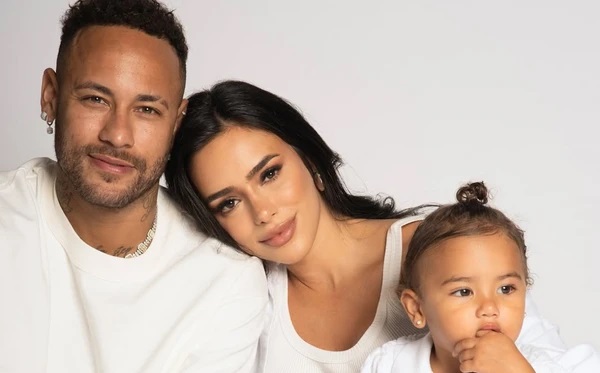 Imagem de Nasce Mel, filha de Neymar e Bruna Biancardi, após cesariana de emergência em São Paulo