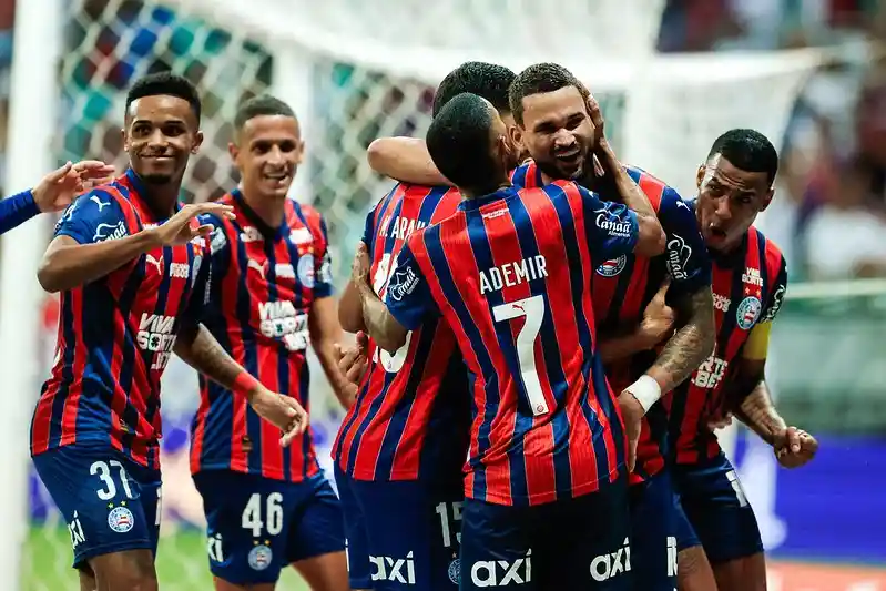 Imagem de Bahia vence o São Paulo na Fonte Nova com direito a 'lei do ex' e quebra de tabu