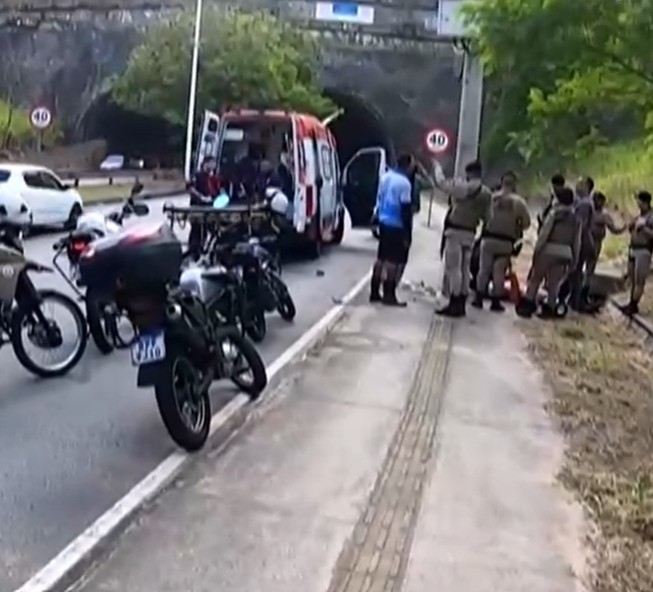Imagem de Motociclista é baleado durante tentativa de assalto a caminho do trabalho em Salvador