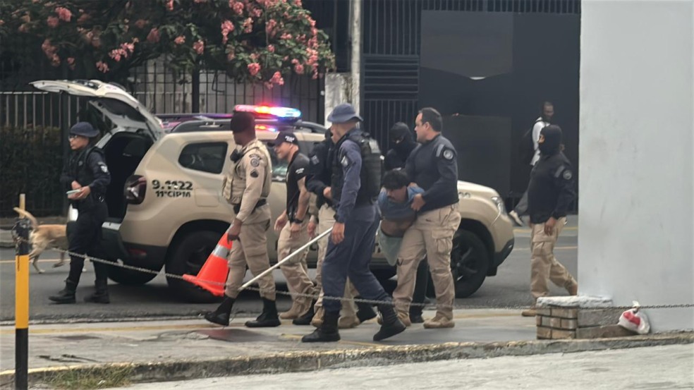 Imagem de Homem em situação de rua é preso após usar cães para atacar moradores na Graça