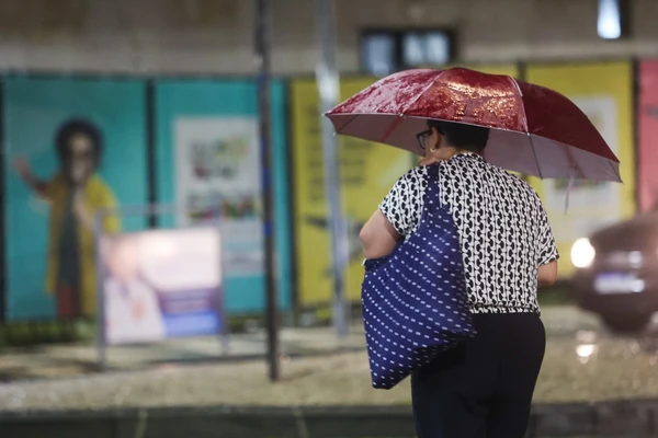 Imagem de Salvador e outras 172 cidades baianas estão sob alerta de chuvas intensas
