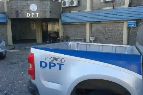 Imagem de Uma pessoa morre após acidente entre ônibus e moto na BR-324