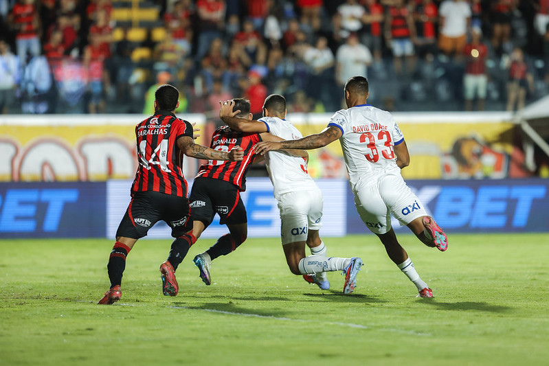 Imagem de Vitória vence clássico no Barradão e segue vivo na luta contra o Z-4