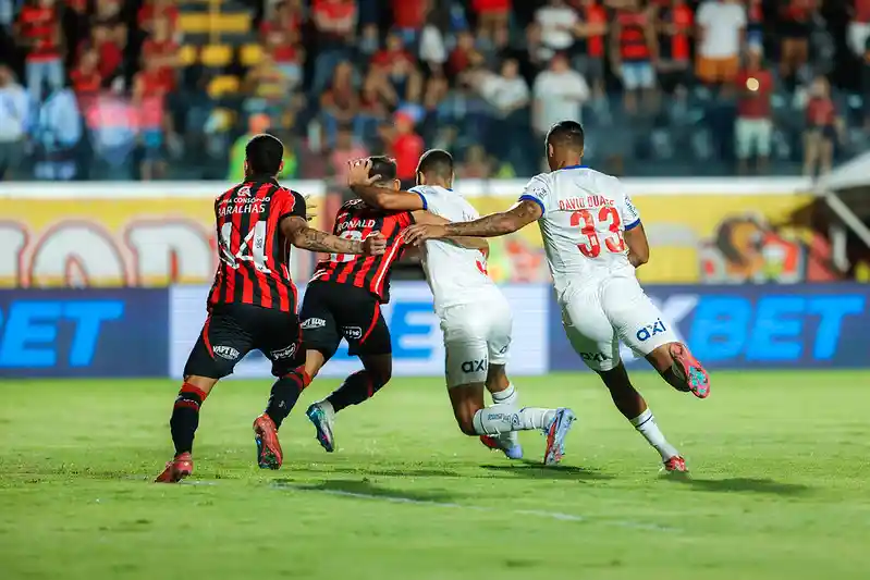Imagem de Vitória vence clássico no Barradão e segue vivo na luta contra o Z-4