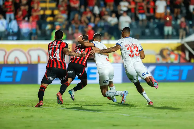 Imagem de Vitória vence clássico no Barradão e segue vivo na luta contra o Z-4