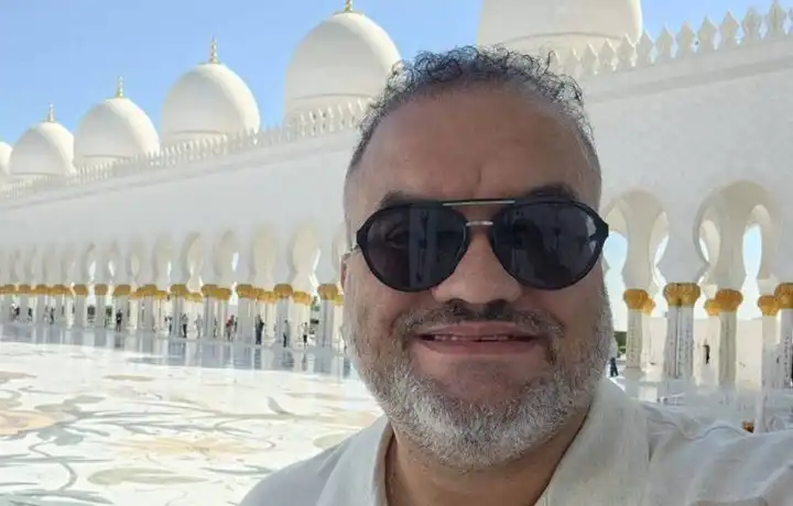 Imagem de Professor e ex-secretário morre afogado após último mergulho antes de aniversário do filho
