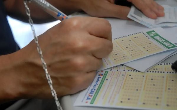 Imagem de Três apostas de Salvador faturam R$ 80 mil na Mega-Sena