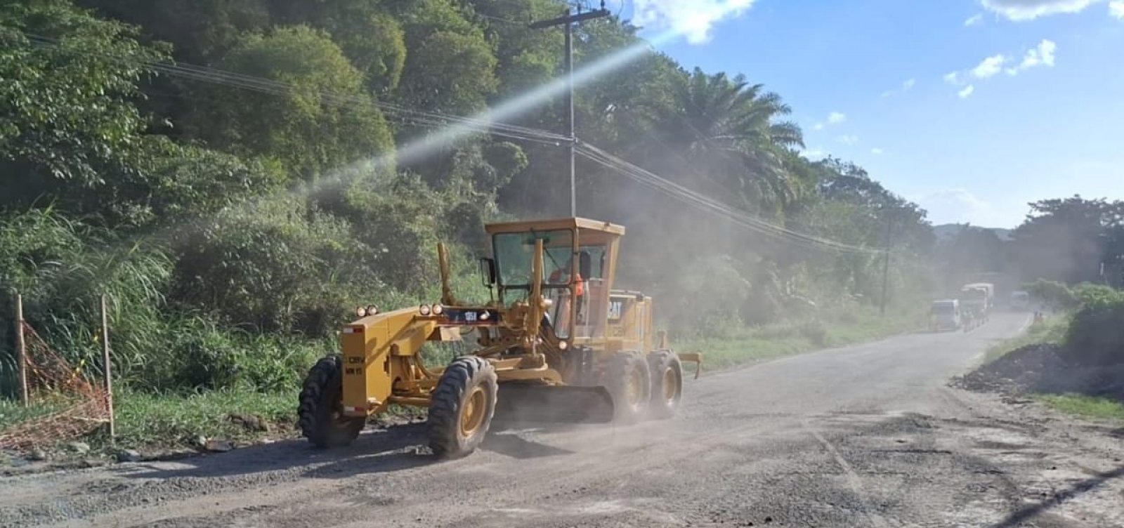 Imagem de BA-526 passa por serviços de recuperação em Salvador
