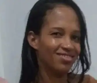 Imagem de Mulher é morta com mais de 20 golpes de faca na Bahia