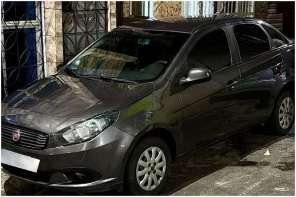 Imagem de Polícia localiza carro usado em tentativa de assalto a shopping em Salvador