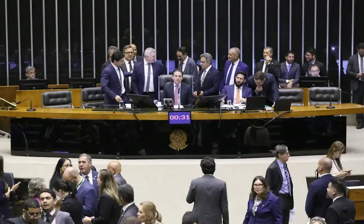 Imagem de Licença-paternidadade: apenas 5 deputados baianos foram contra aumento