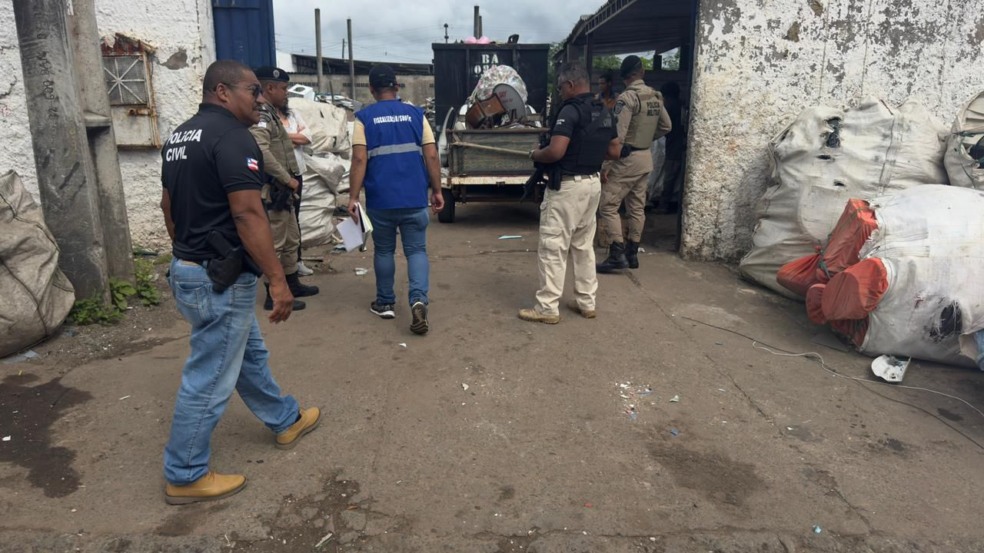Imagem de Operação interdita oito ferros-velhos em Camaçari
