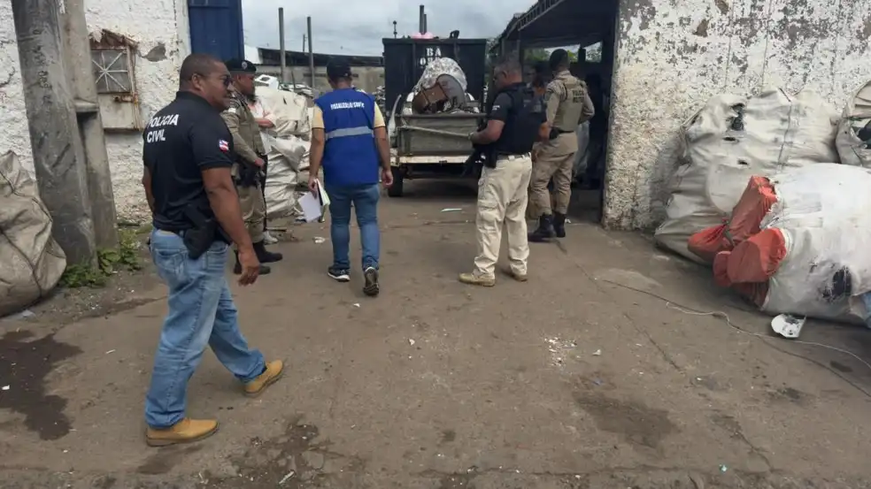 Imagem de Operação interdita oito ferros-velhos em Camaçari