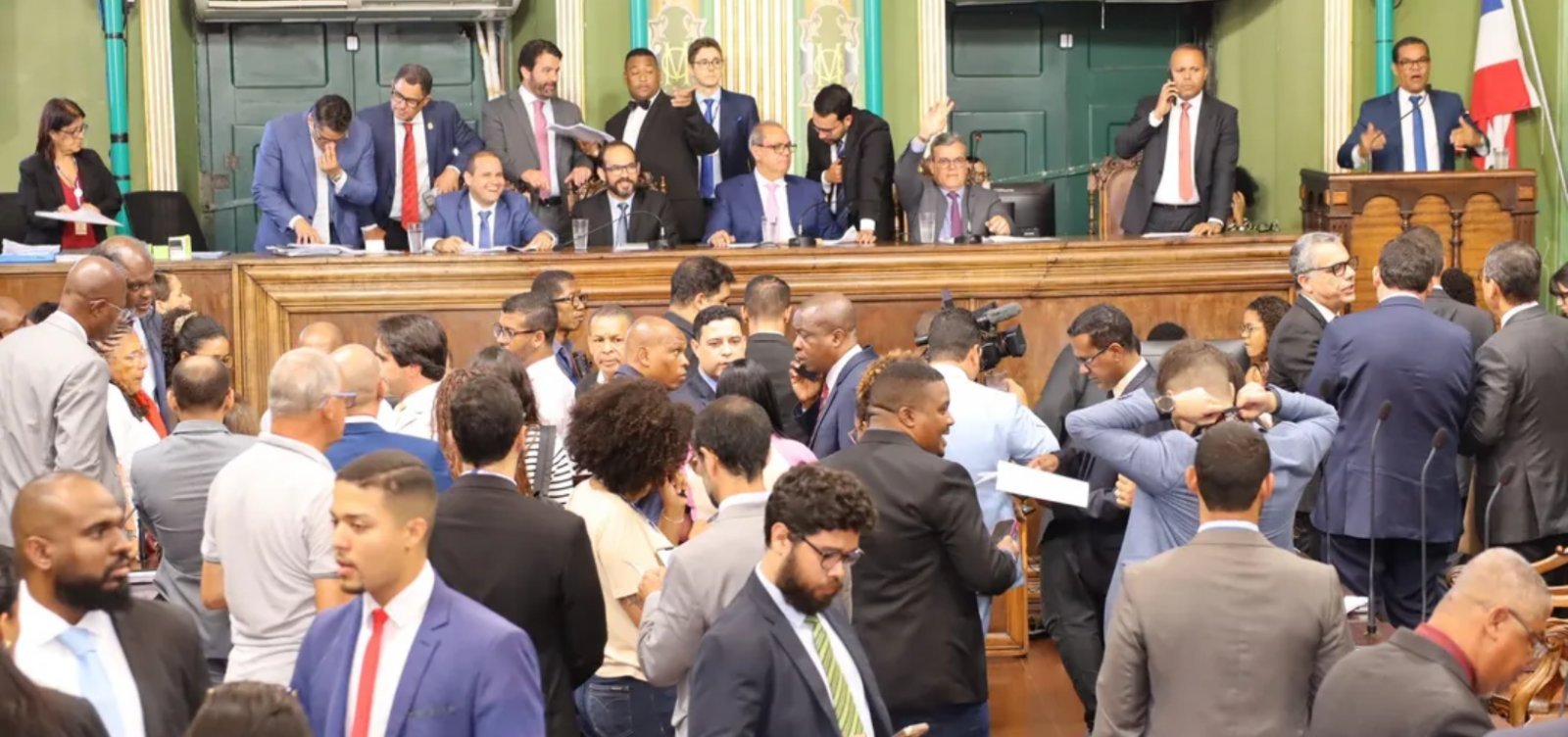 Imagem de Proposta busca adoção de Bíblia como paradidático nas escolas de Salvador