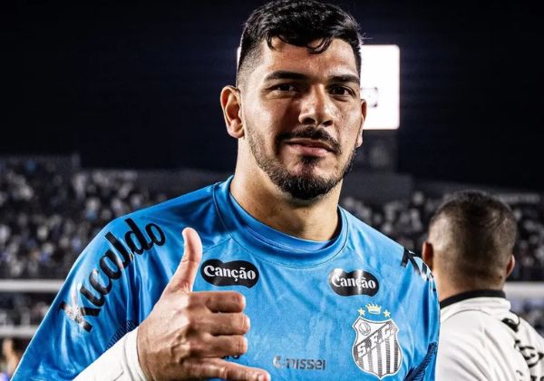 Imagem de Bahia oficializa a contratação do goleiro João Paulo, do Santos