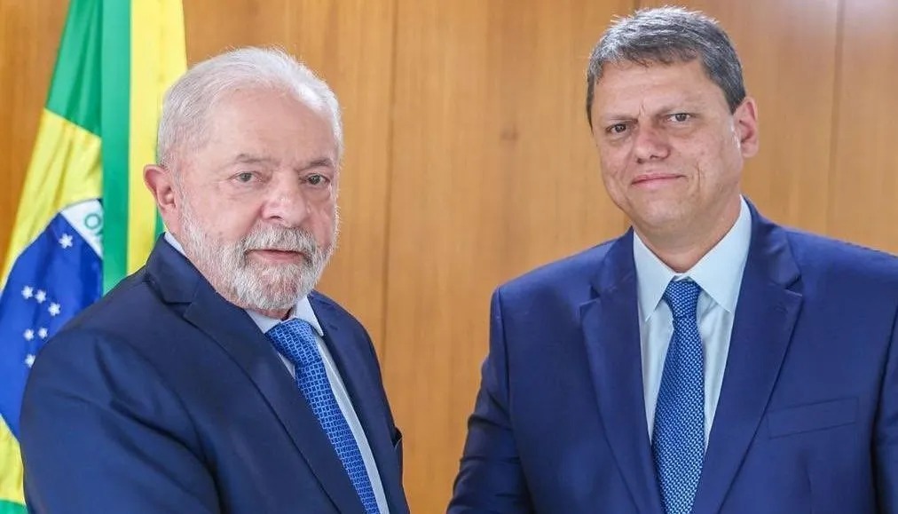 Imagem de Pesquisa CNT/MDA: Lula vence Tarcísio e demais nomes da direita em cenários de 2º turno