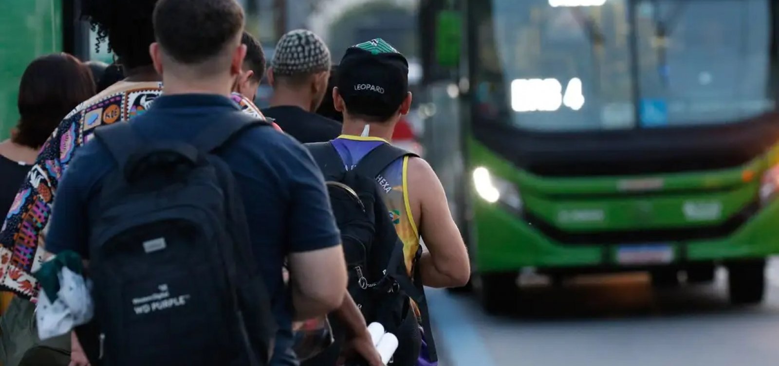 Imagem de Três linhas de ônibus começam a operar em Salvador neste sábado