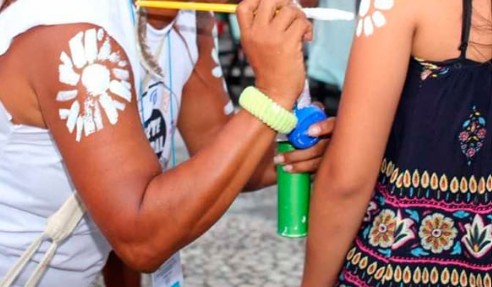 Imagem de Falsas pintoras corporais são presas no Pelourinho após cobrarem R$ 200 de turistas