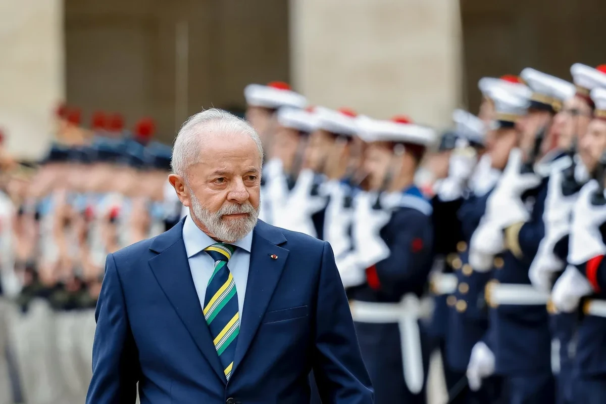 Imagem de Lula critica decisão dos EUA e chama revogação de vistos de ministros do STF de "inaceitável"