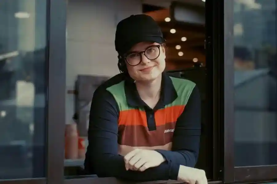 Imagem de VÍDEO: Promoção para ‘cornos’ no Burger King oferece hambúrguer grátis para quem já foi traído