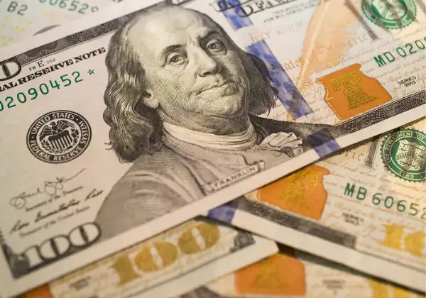 Imagem de Dólar dispara após fala de Trump sobre tarifas ao Brasil