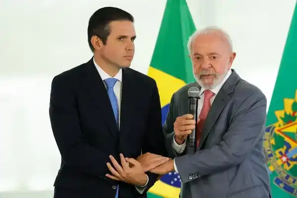Imagem de Câmara aprova uso de R$ 30 bilhões do pré-sal para quitar dívidas de produtores rurais